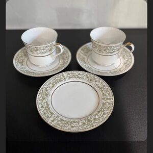 Fine China Elegant Green and White Tea Cup Set